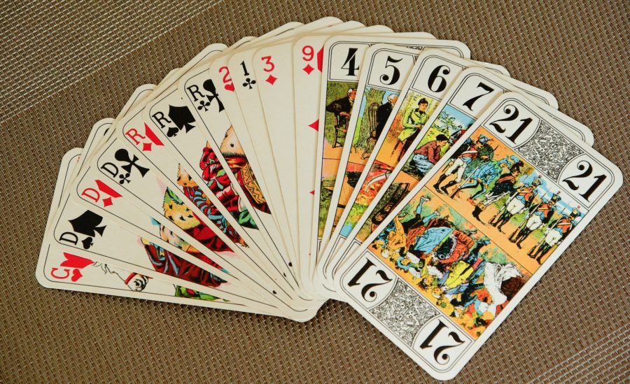 playing-cards-e83db80828_1920